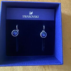 New Swarowski drop earrings, color blue.